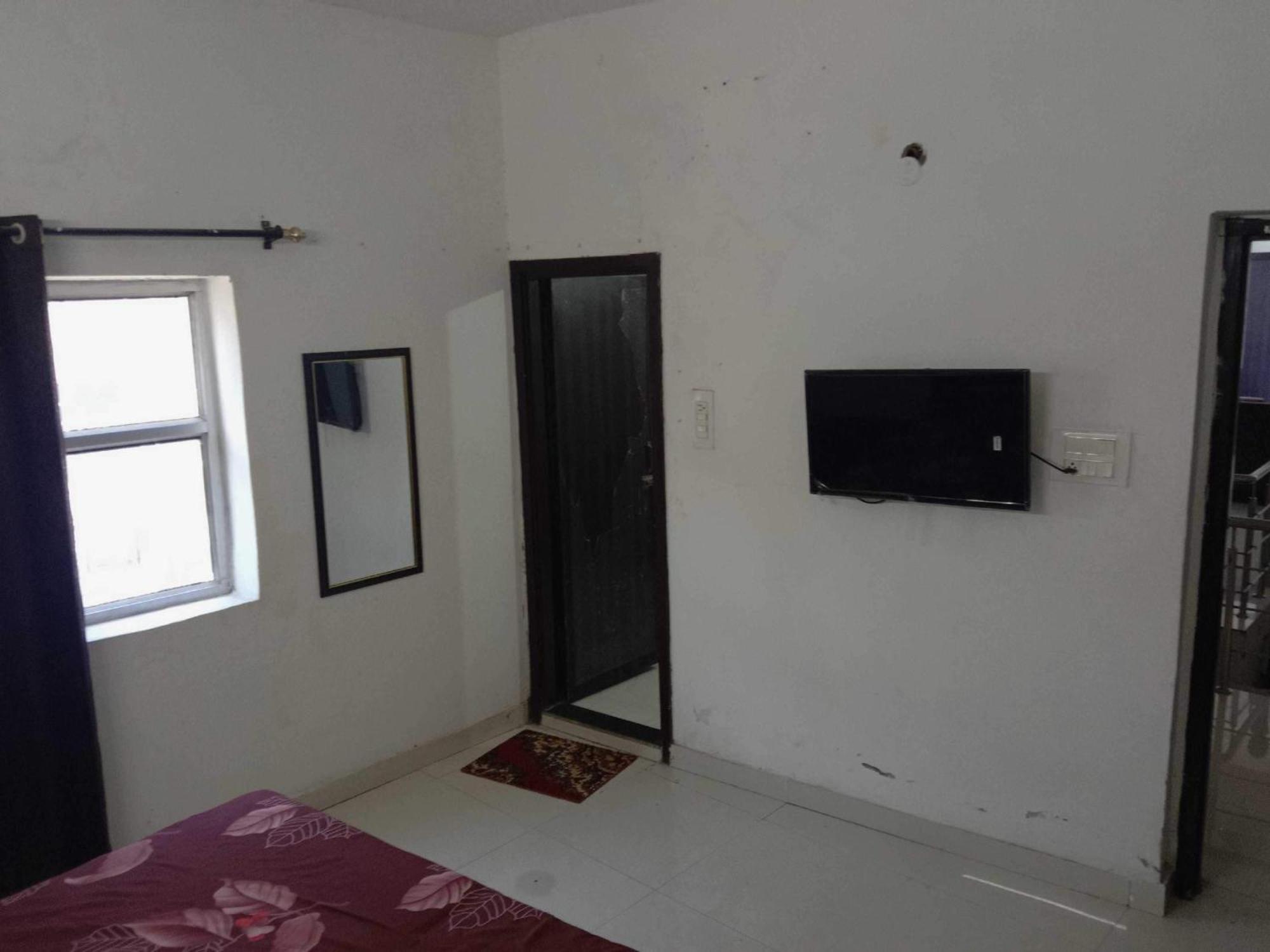 Spot On Hotel Deepak Palace Amritsar Exterior photo